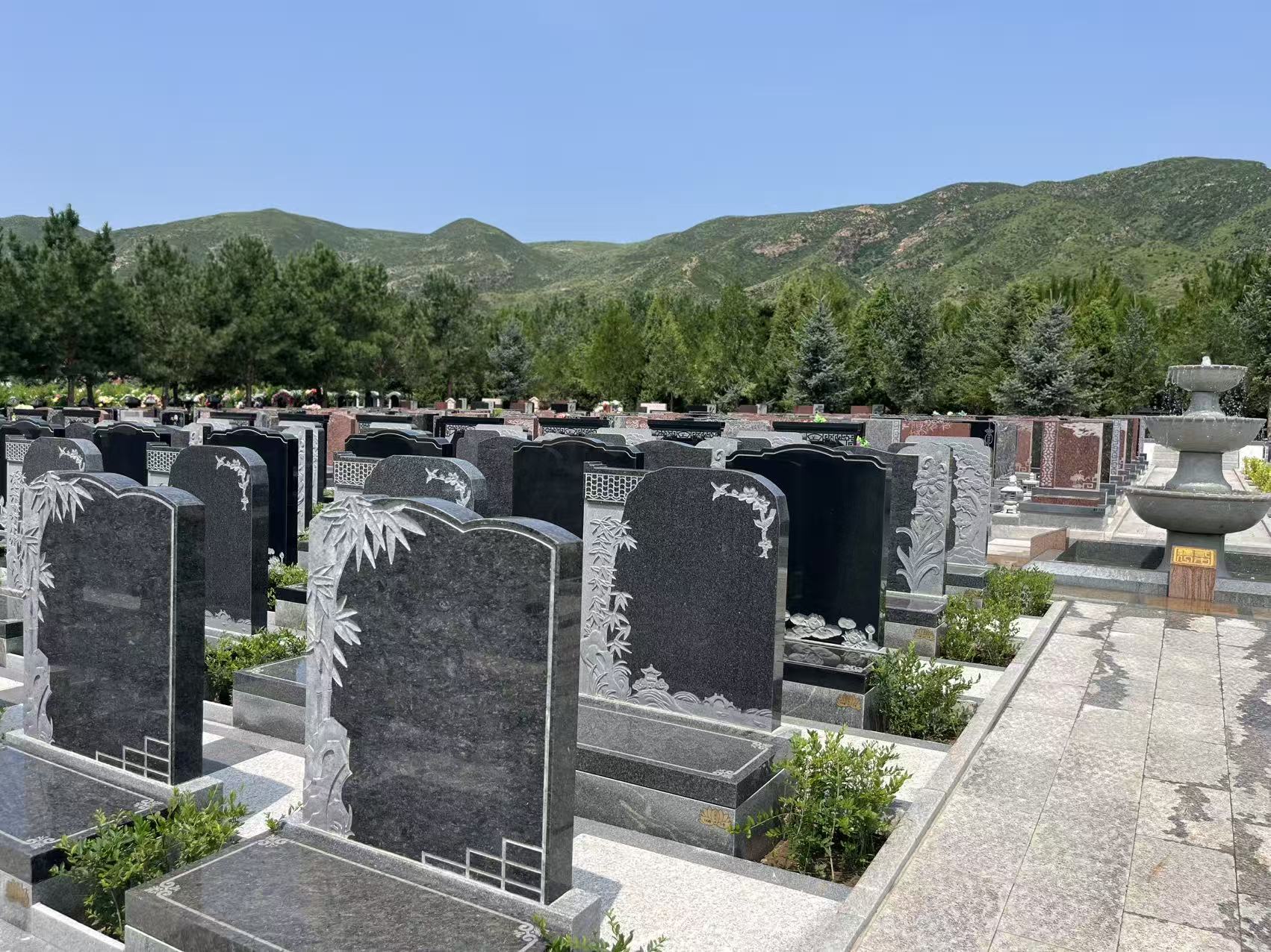 松柏里 (传统葬)